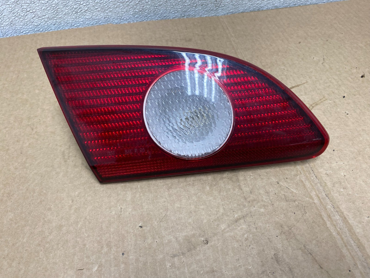 2001 2002 Toyota Corolla Left Driver LH Side Inner Tail light OEM V1013 DW0