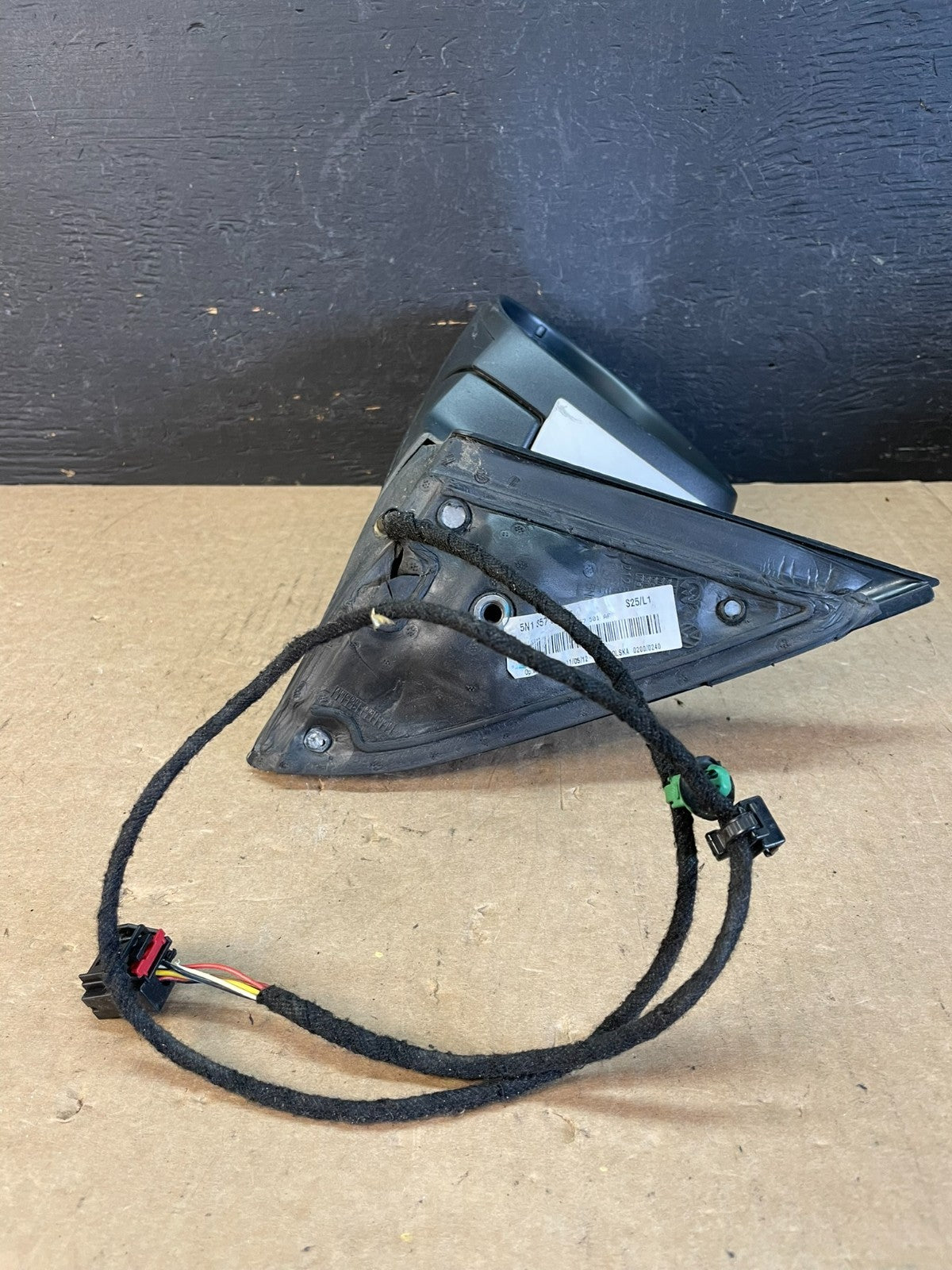 2009 to 2018 Volkswagen Tiguan Left Driver LH View Door Mirror AD0352 DW9