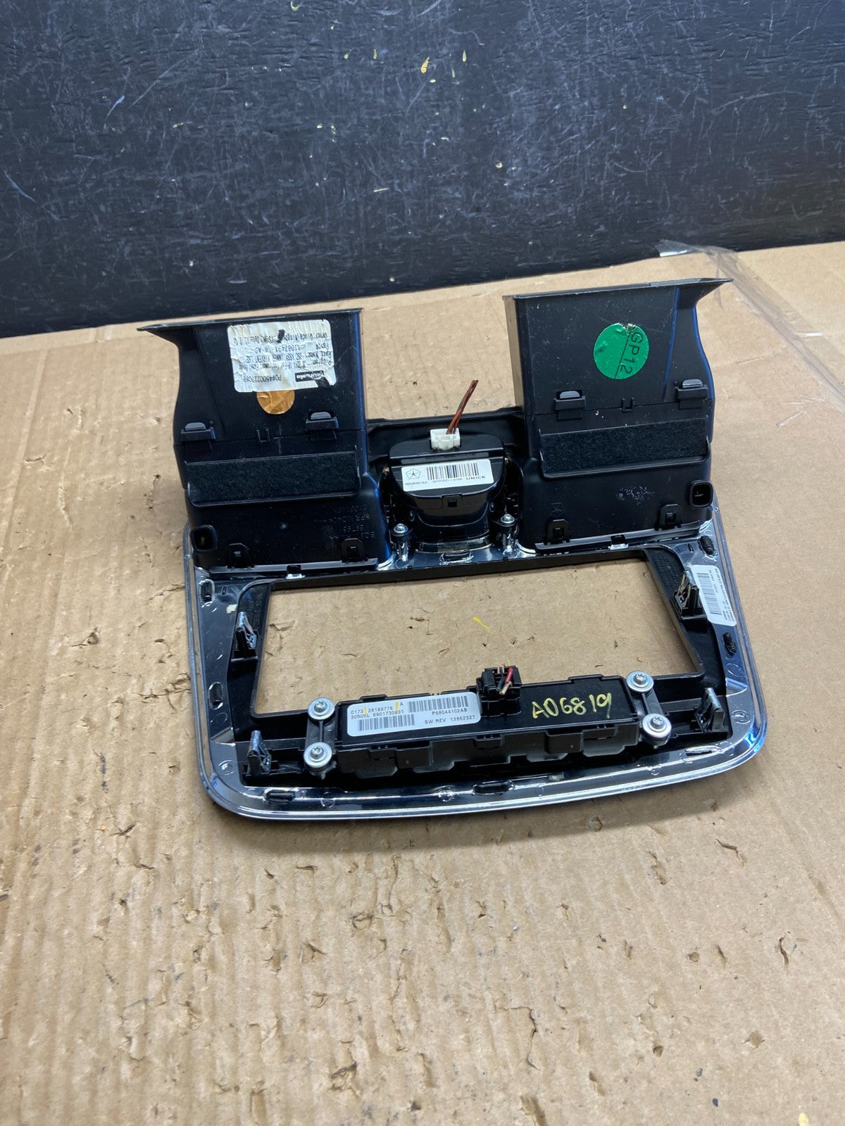 2011 - 2014 Chrysler 200 Dash Radio Bezel Trim Clock Hazard Bezel AD6819 DG5