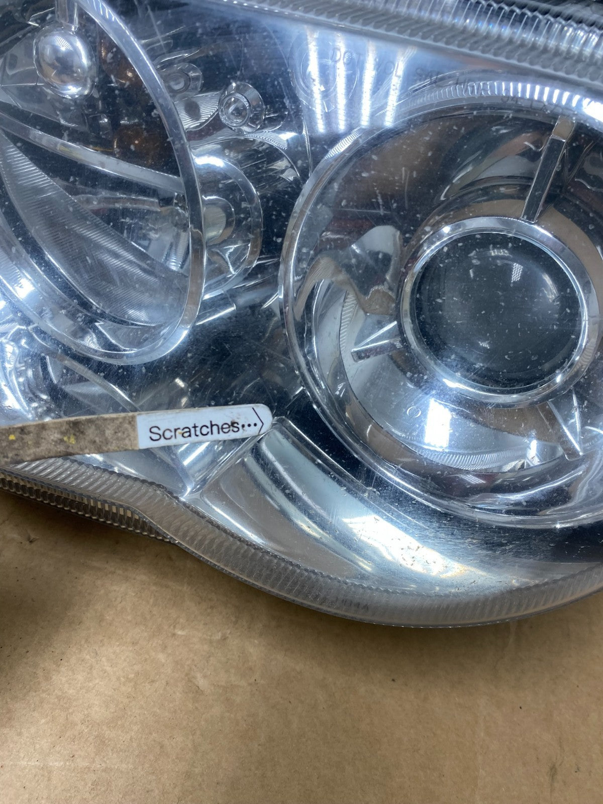 2005 to 2010 Chrysler 300C Left+Right Side Halogen Headlights AD4543 DW4