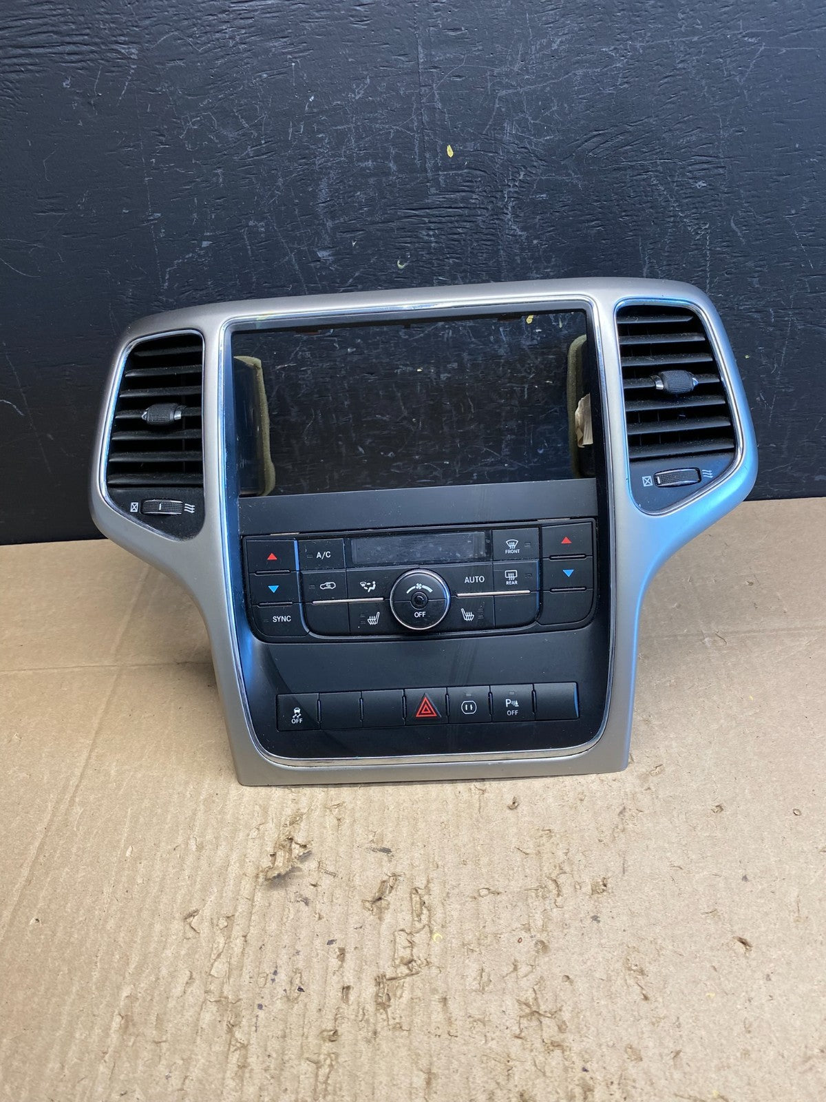 2011-2013 Jeep Grand Cherokee Center Radio Climate Control Bezel Vent AC4797 DG0