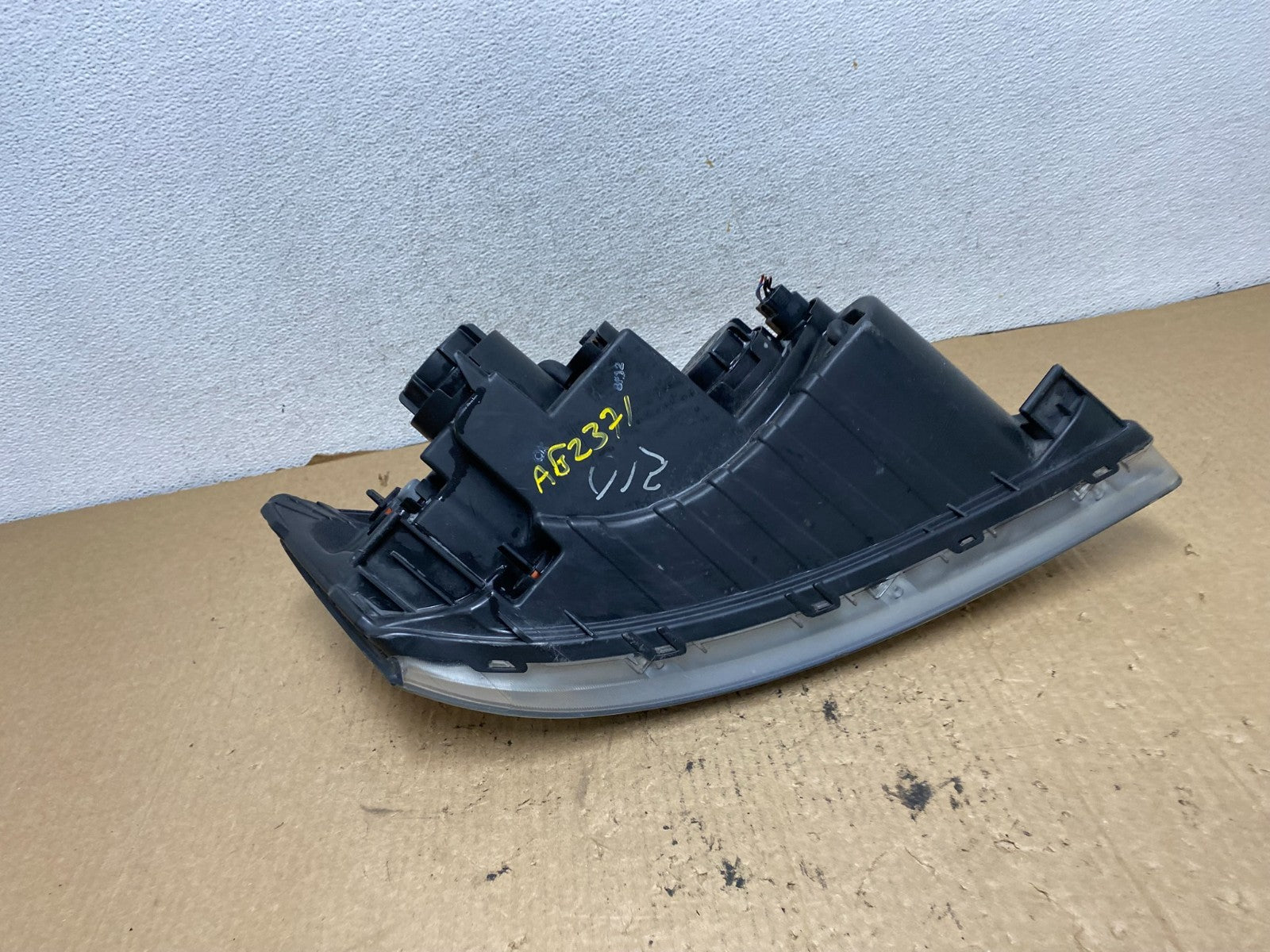2009 - 2010 Hyundai Sonata Left Driver LH Side Headlight Halogen AG2371 DW7