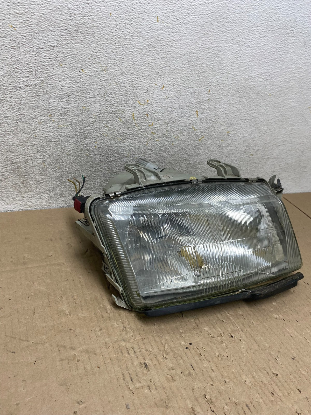 1999 - 2003 Saab 9-3 Front Right Passenger Side Headlight AI2280 DW1
