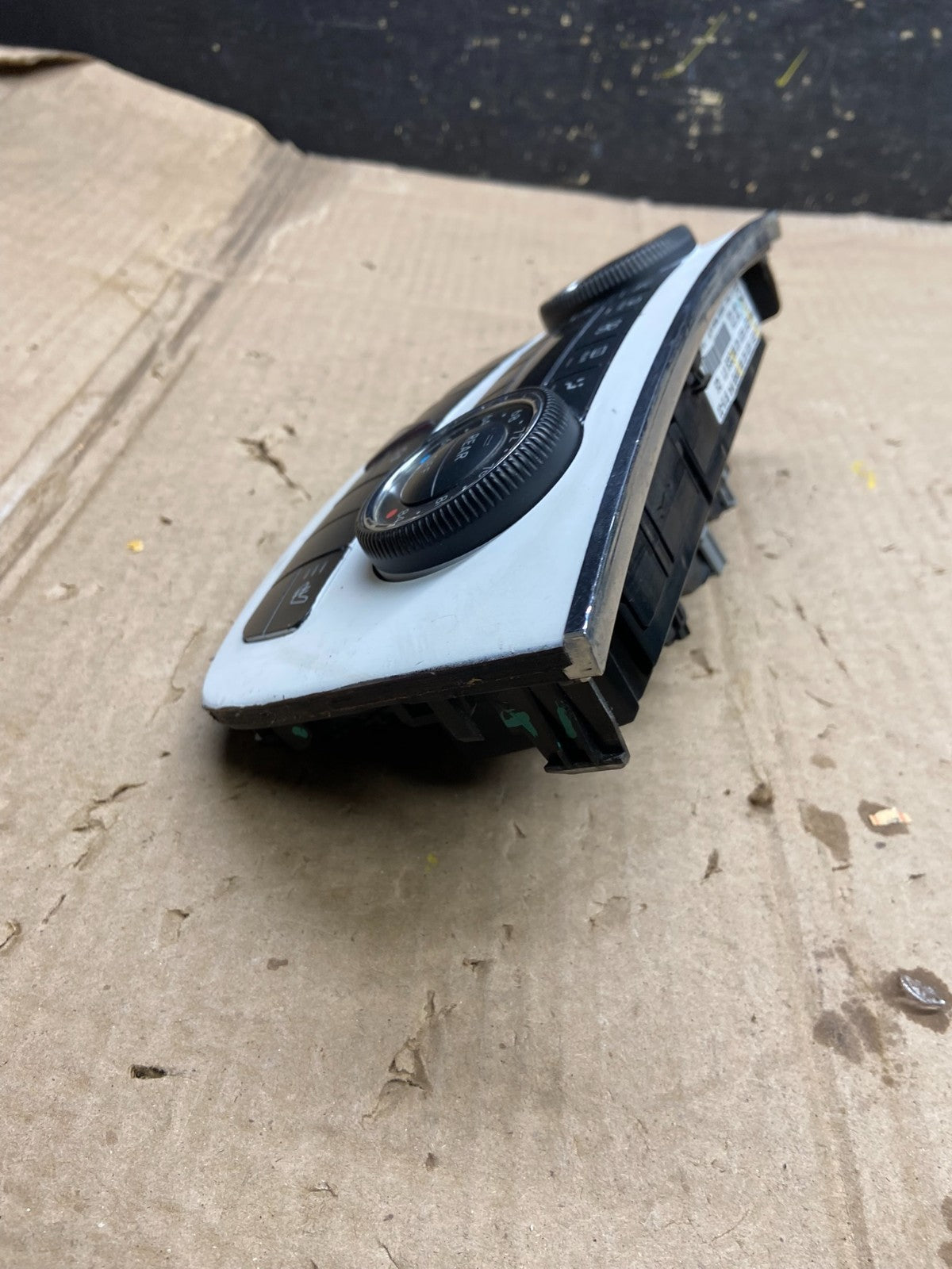 2006 to 2008 Mercedes W251 R350 AC Temp Heater Climate Control OEM X5762 DG4