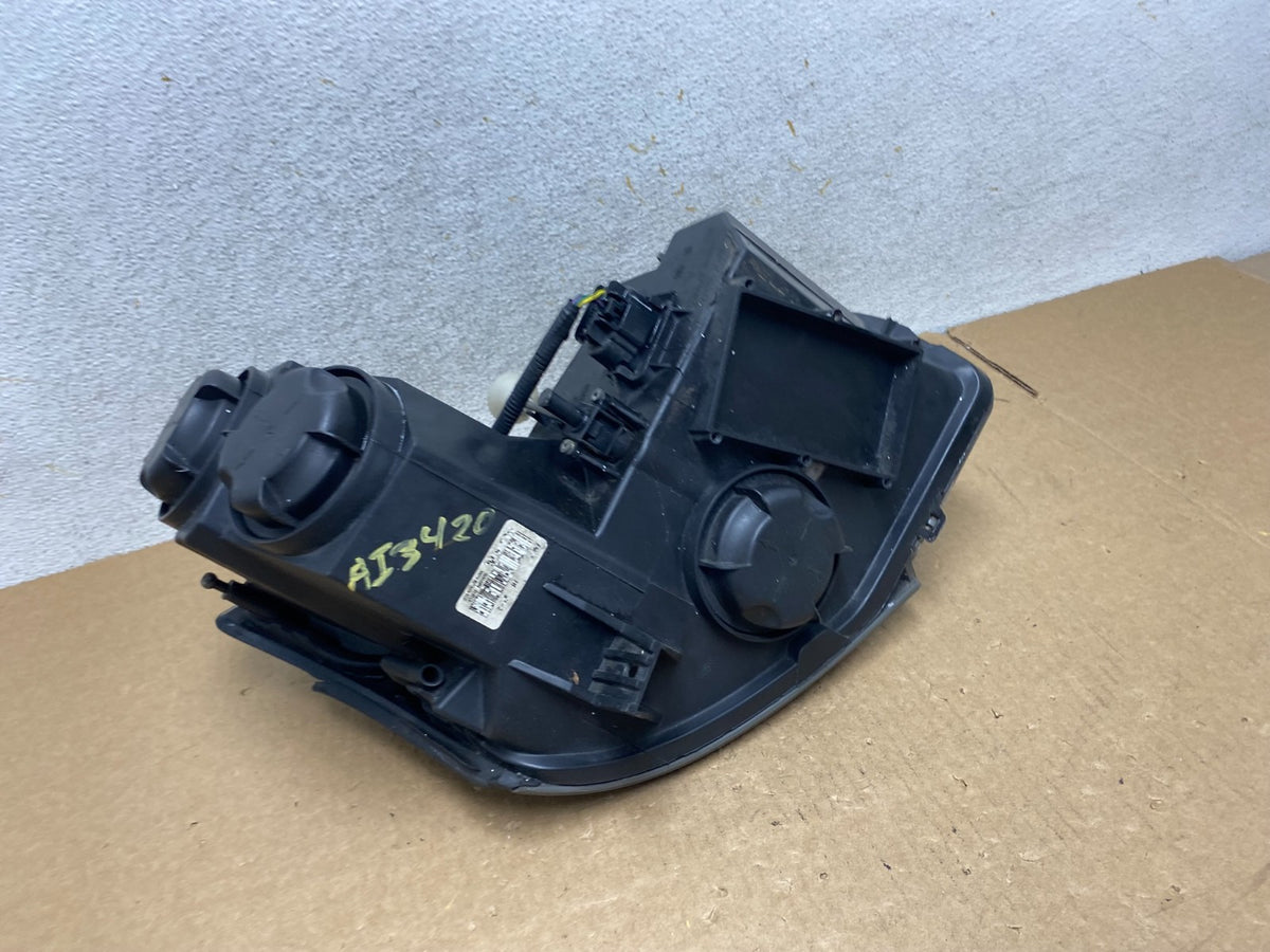 2003 to 2007 Cadillac CTS Left Driver LH Halogen Headlight AI3420 DW9