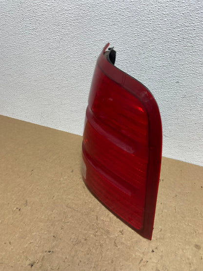 2002 to 2005 Ford Explorer Right Passenger Rh Side Tail light OEM AC1491 LK1