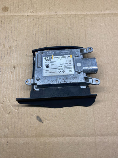 2014-2015 Kia Sorento Right Rear Blind Spot Alert Sensor Radar AD5064 DG0