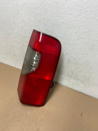 2002 2003 2004 Nissan Xterra Right Passenger RH Side Tail Light AF3074 LK1