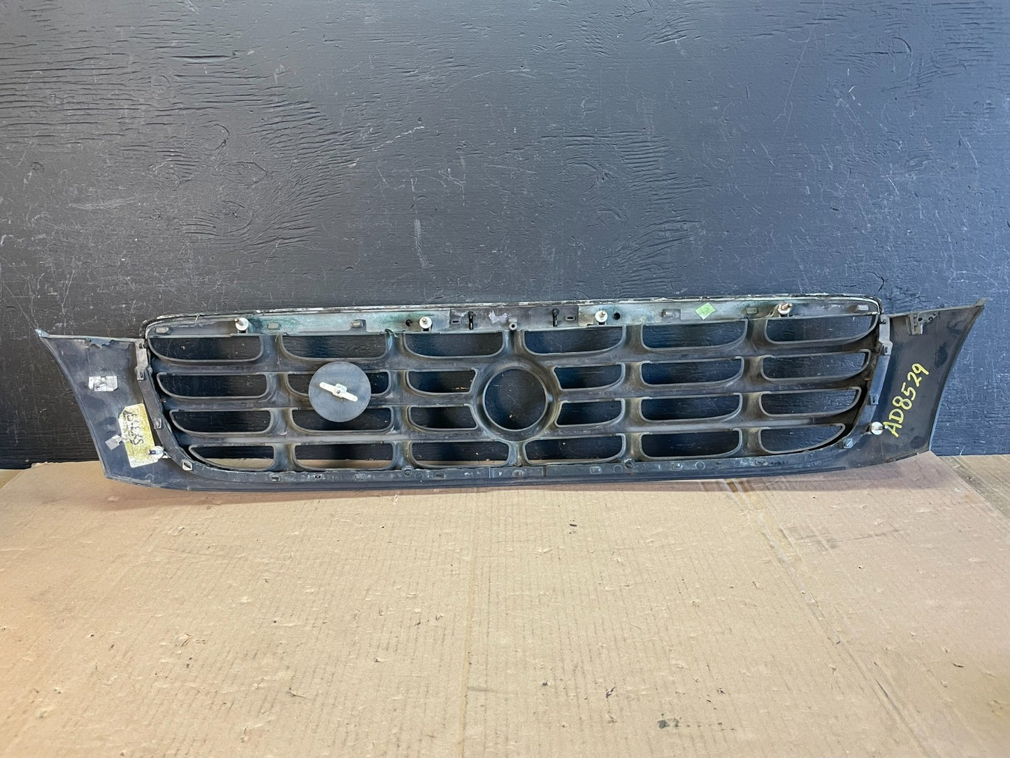 1999 to 2005 Cadillac Deville Front Grill Grille AD85293