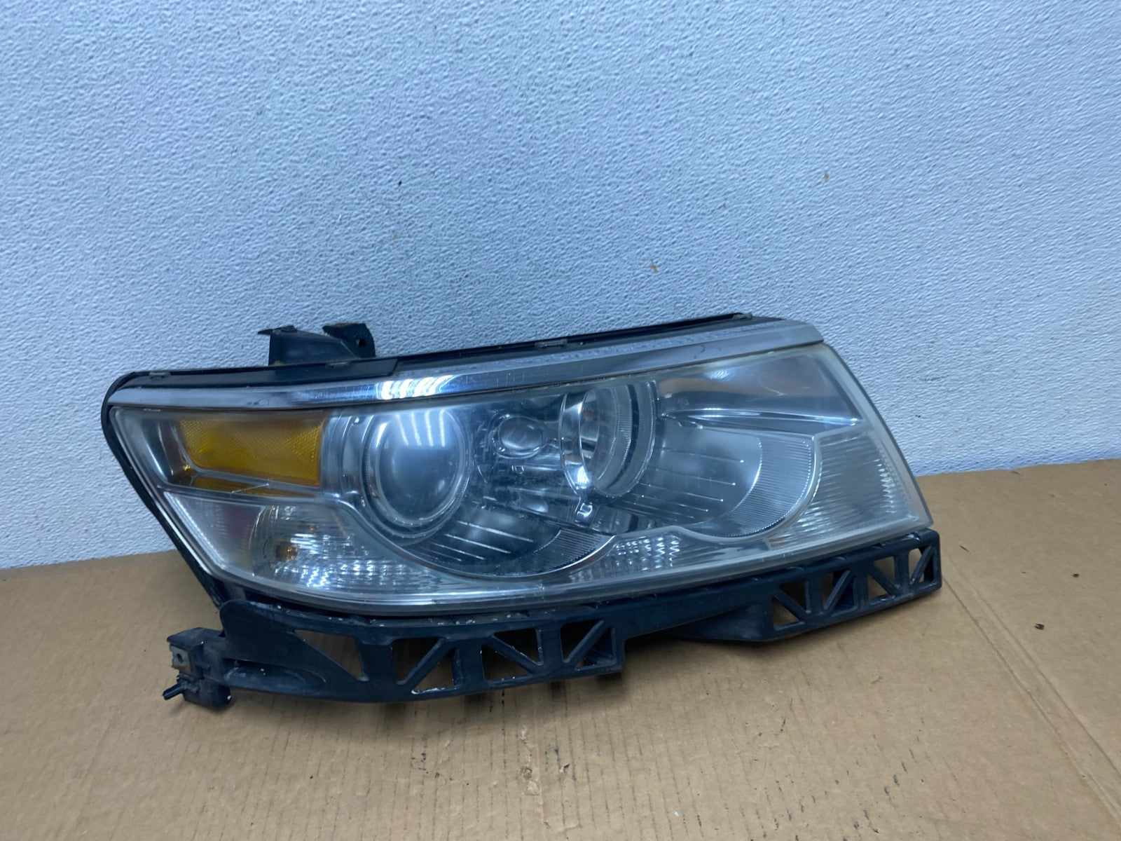 2006-2009 Lincoln MKZ Zephyr Right Passenger Headlight Halogen AD0761 DW0