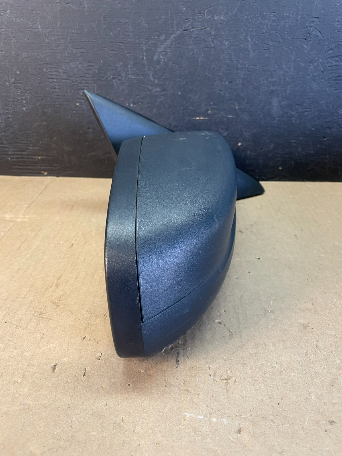 2010 to 2018 Ford Taurus Right Passenger View Door Mirror AD5688 DW7