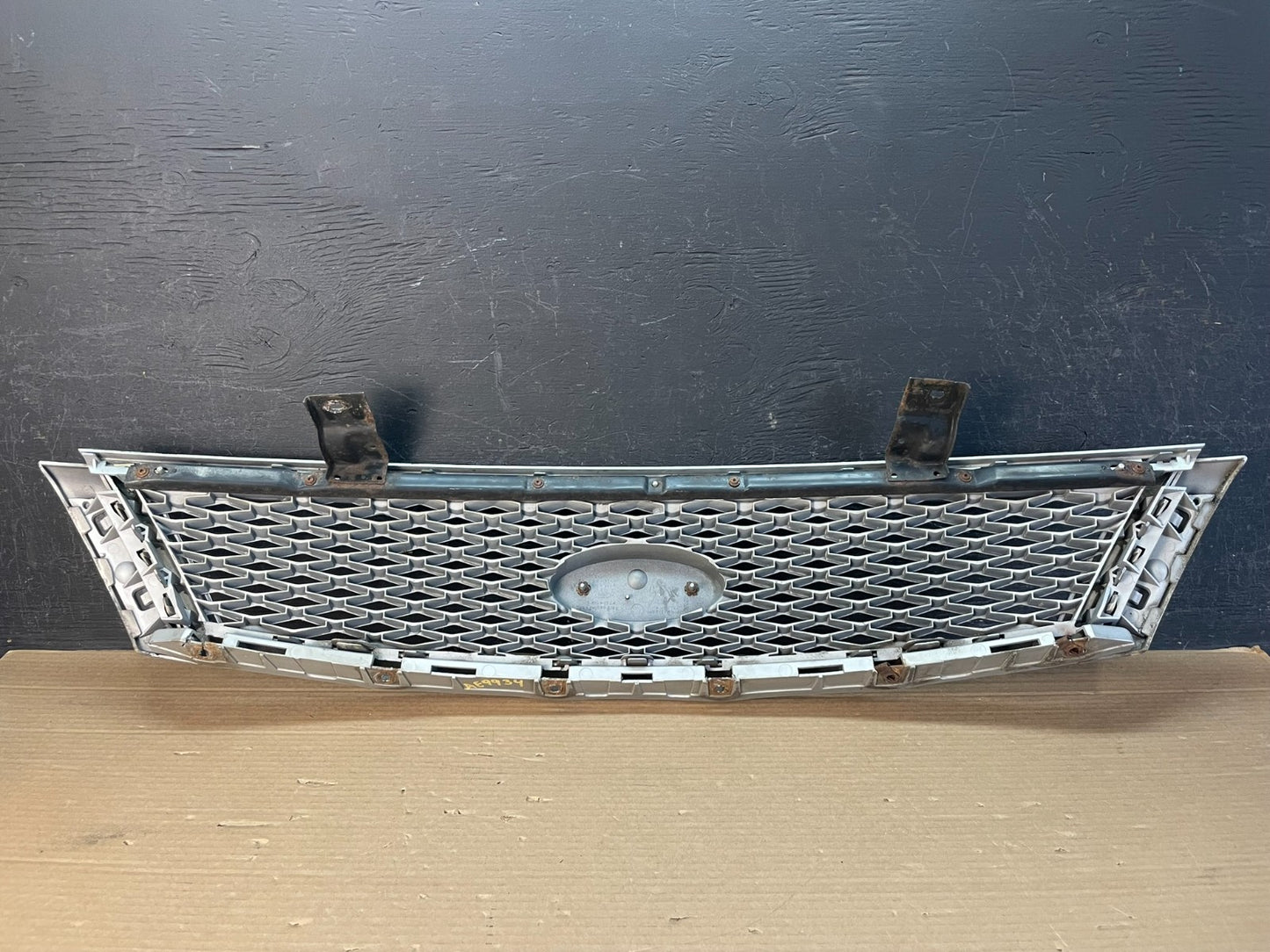 2005 2006 2007 Ford Five Hundred Front Upper Grill Grille Logo Emblem AF8572 DG3