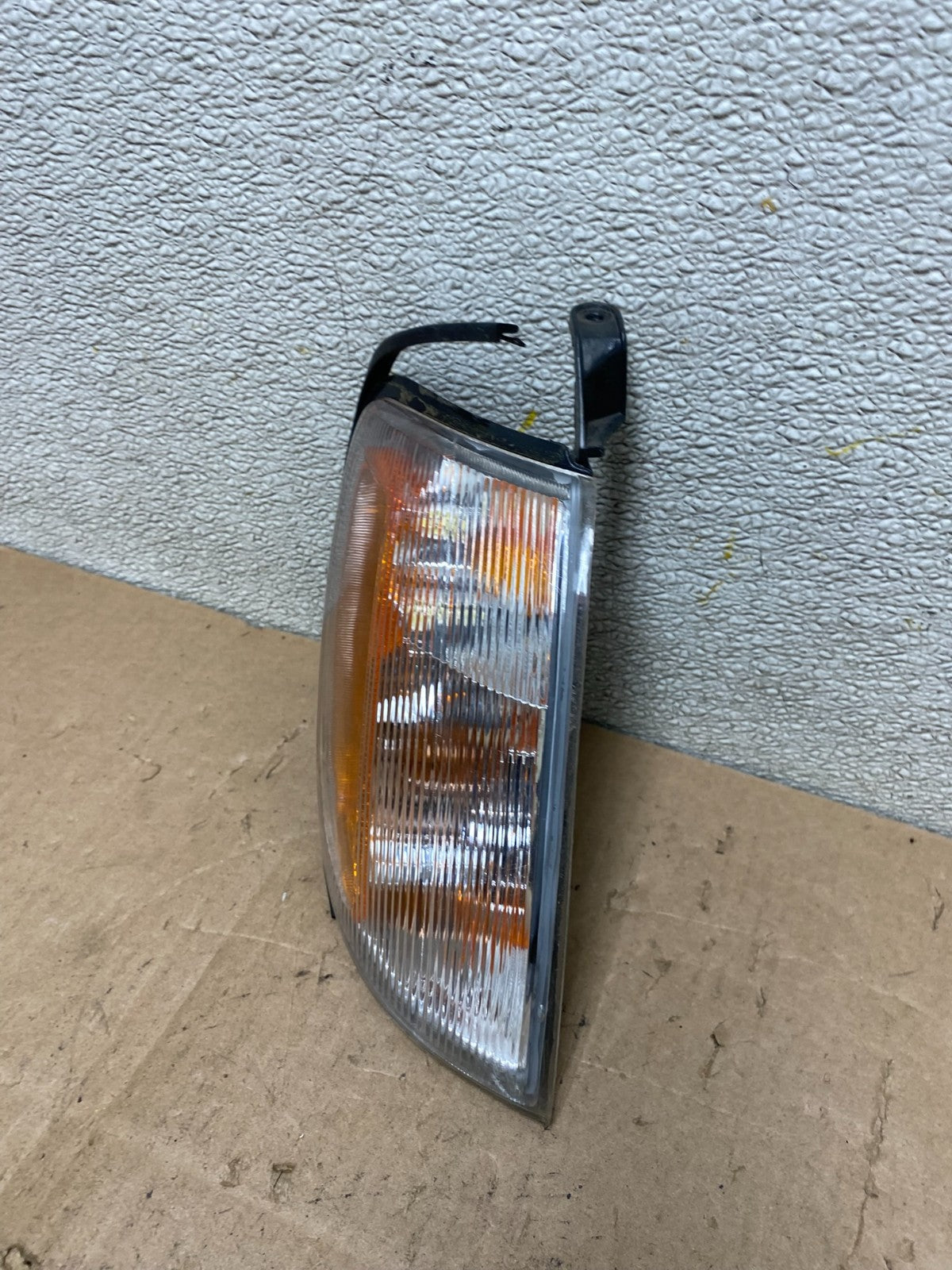 2000-2001 Nissan Xterra Right Passenger Turn Signal Headlight Light W0888 DW1