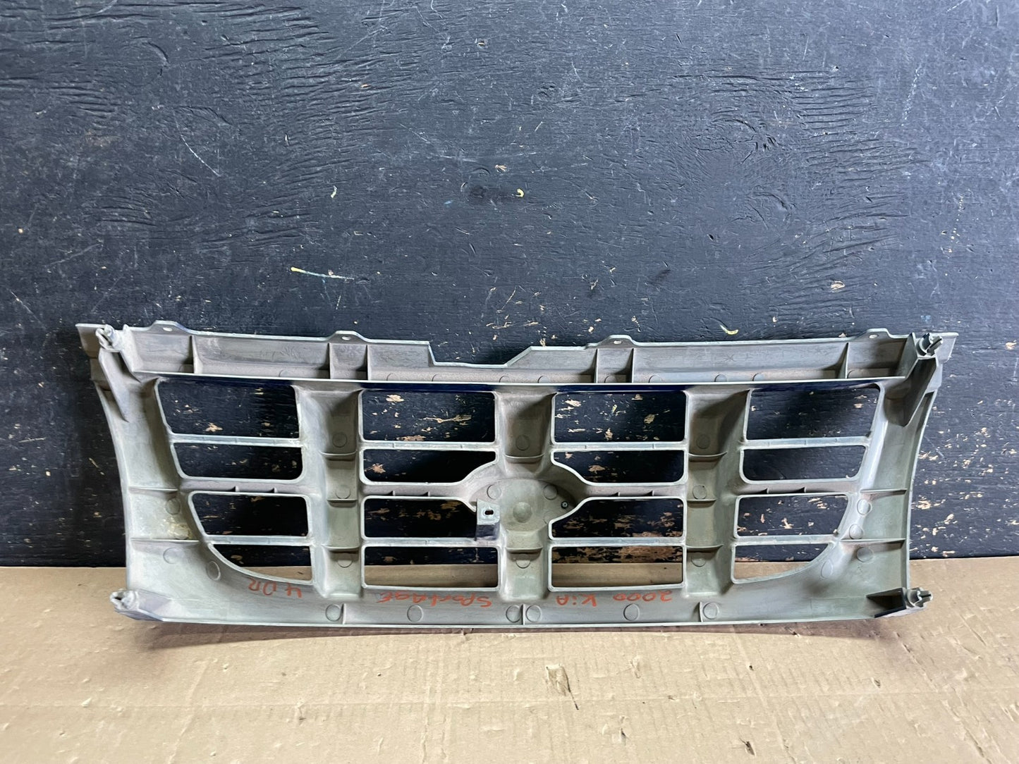 1998 2000 Kia Sportage Front Upper Grille Grill OEM AA8918 DG3