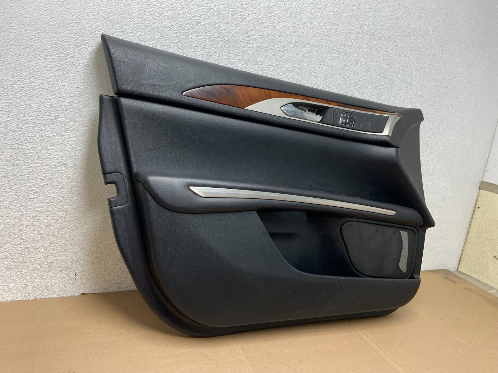 2017 to 2020 Ford Fusion Front Left Side Interior Door Panel ag4515 DG2