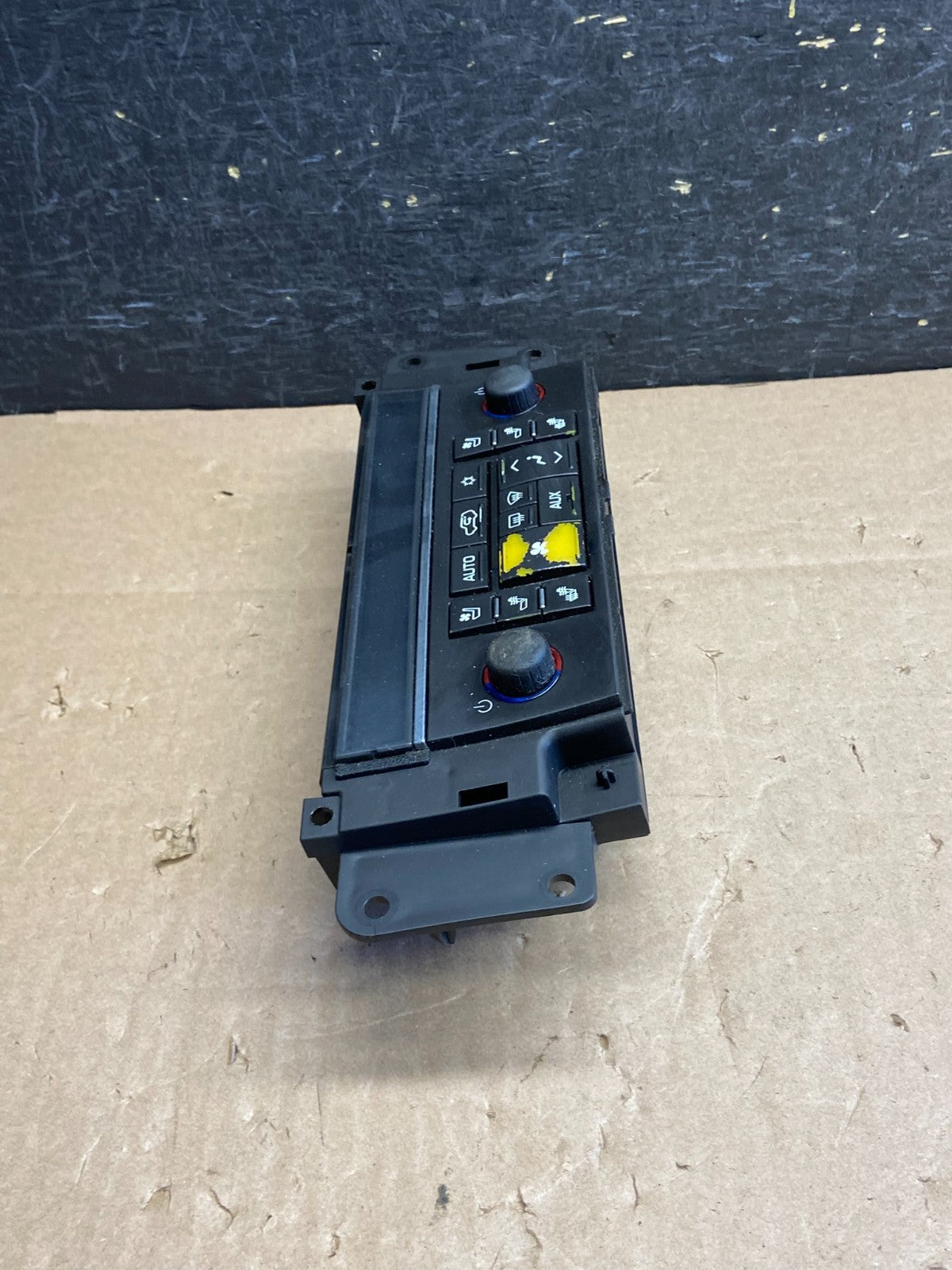 2007 to 2011 Cadillac Escalade AC Heater Climate Control Panel AI6379 DG1
