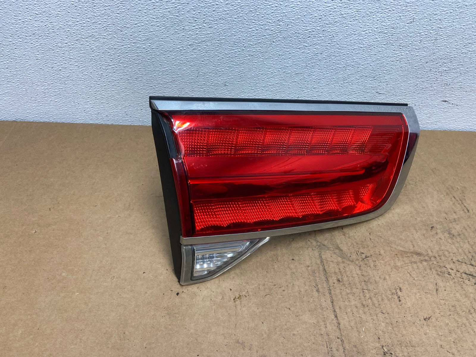 2011 to 2015 Lincoln MKX Left Driver LH Side Inner Tail Light Oem AC3091 LK2