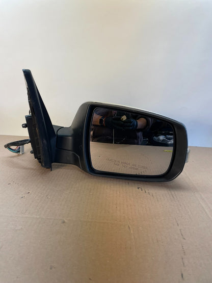 2011 to 2015 Kia Sorento Right Passenger Door Mirror Turn Signal AI8701 DG9