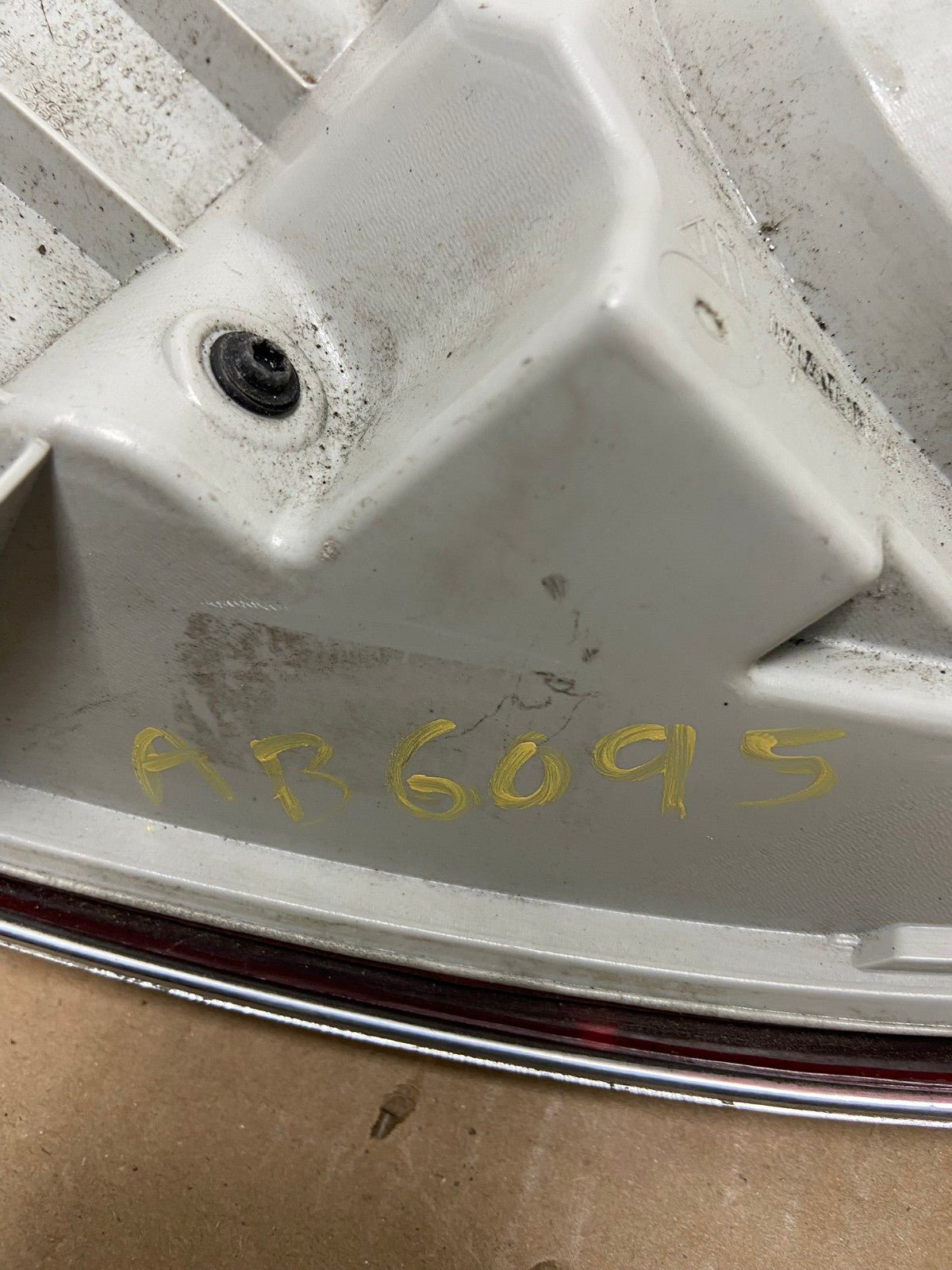 2008 to 2012 Buick Enclave Left Driver Side Lh Tail Light AB6095 LK6