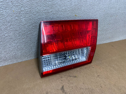 2005 2006 2007 Honda Odyssey Inner Right Passenger RH Tail Light Z7075 DW2