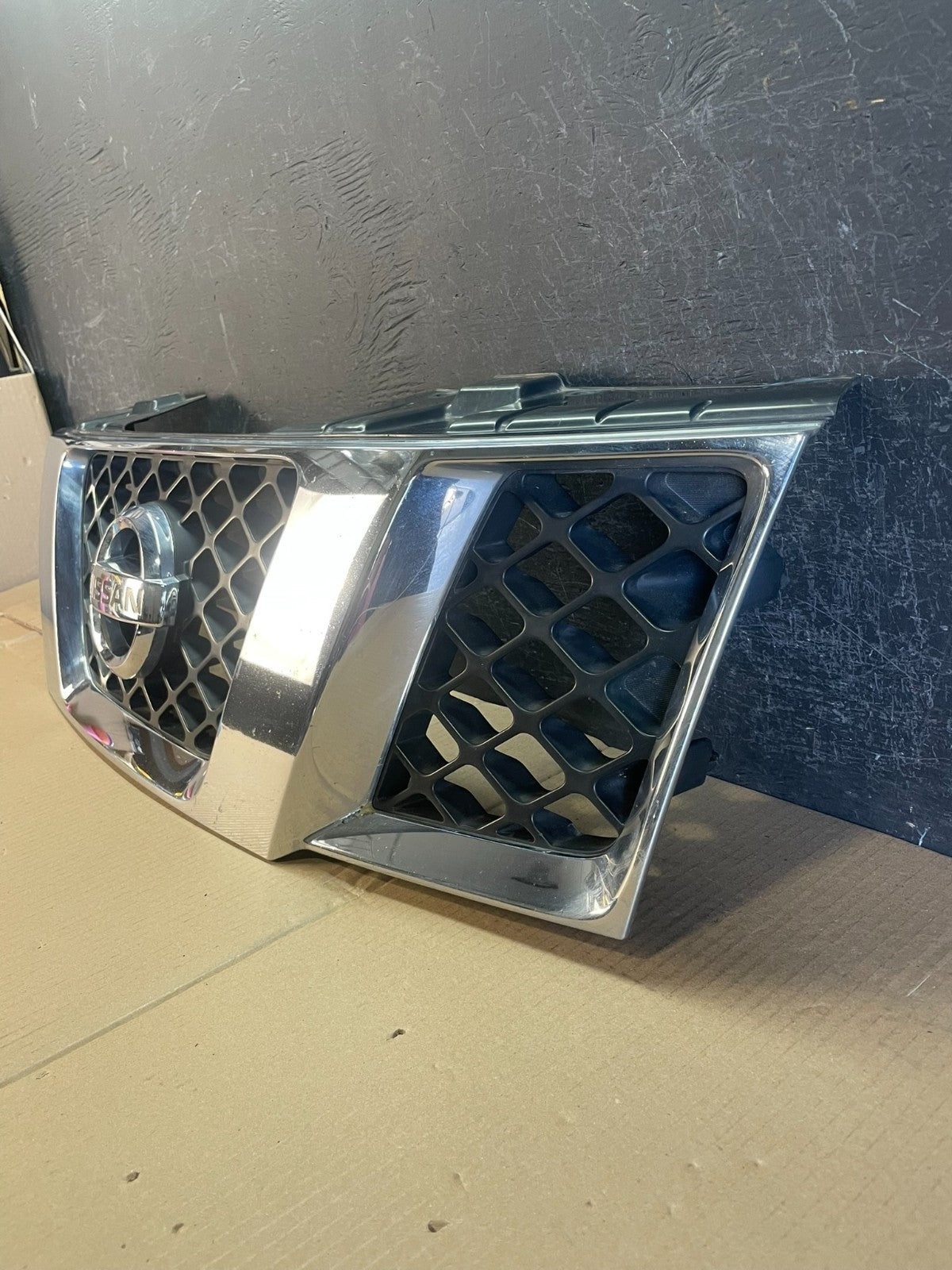 2005 2006 2007 Nissan Pathfinder Chrome Front Upper Grill Grille AE3506 DG1