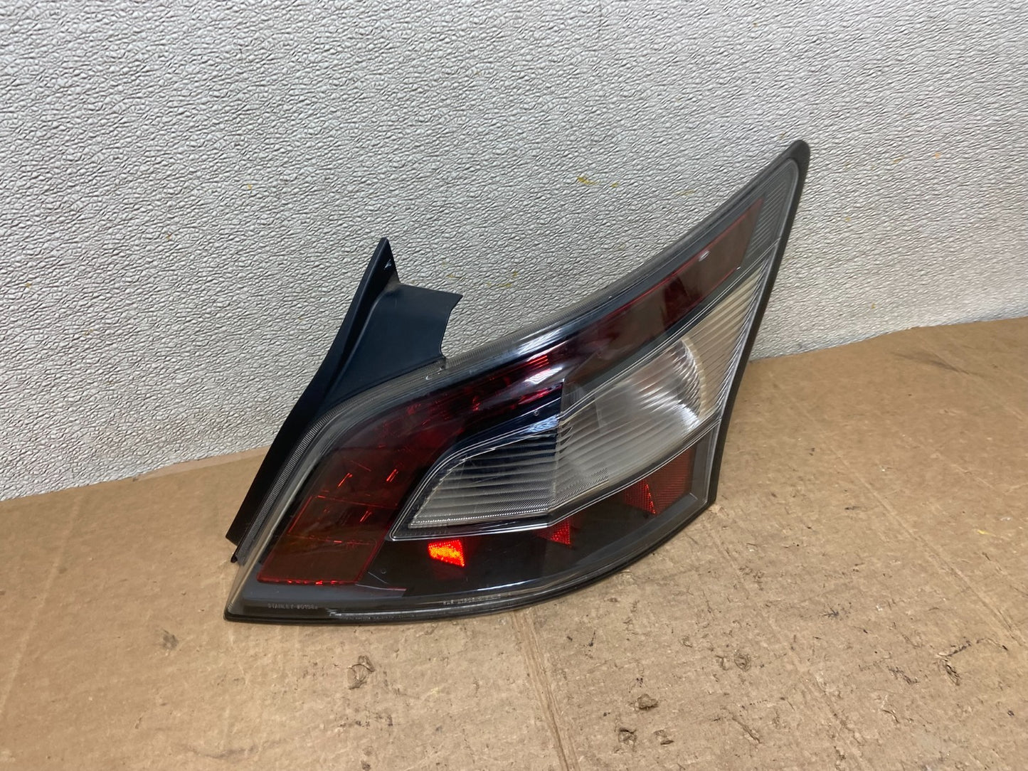 2012 2013 2014 Nissan Maxima Right Passenger Rh Side Tail light OEM AA3956 DW2