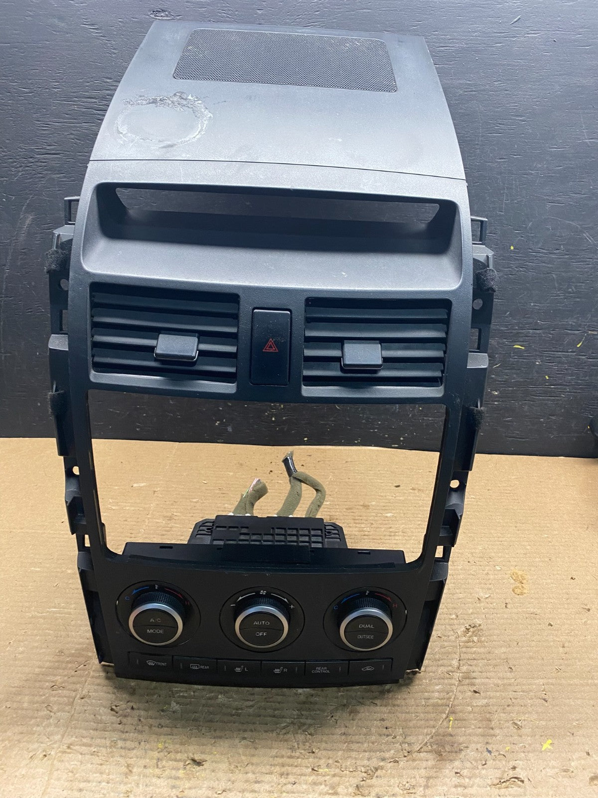 2010 - 2015 Mazda CX-9 Radio Dash Trim Bezel W/Vent AC Climate Control r2459 DG0