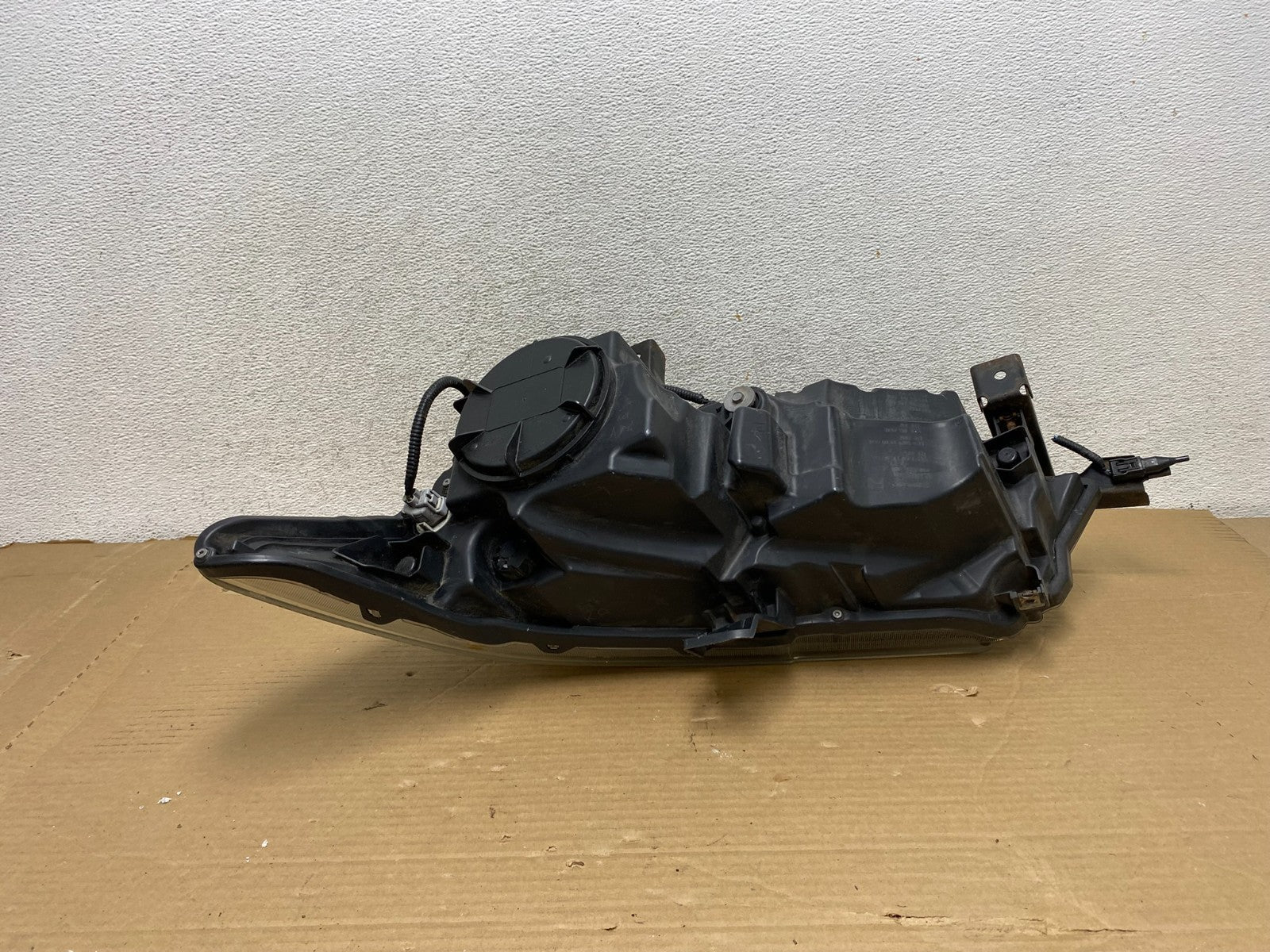 2014 to 2016 Acura MDX Headlight Halogen Right Passenger RH AG8112 DW4