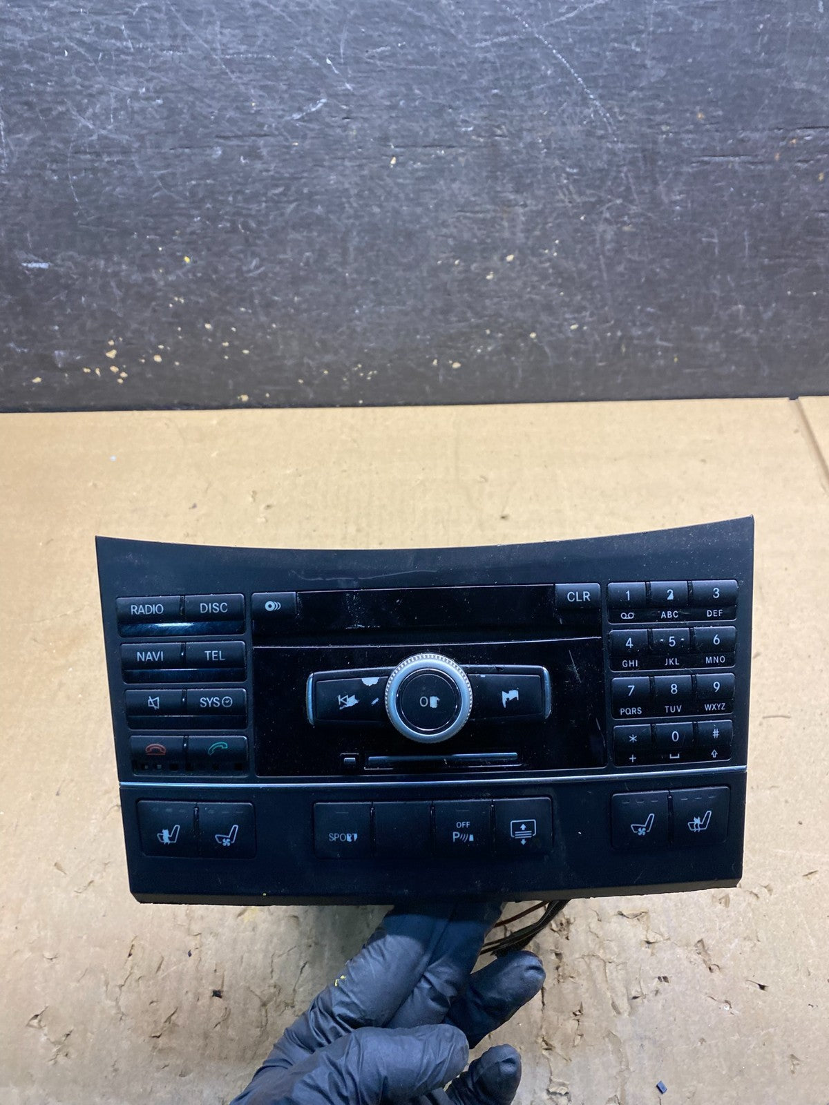 2010-2011 Mercedes W212 E350 E550 Stereo CD Changer Radio a2129005818 AA7284 DG0