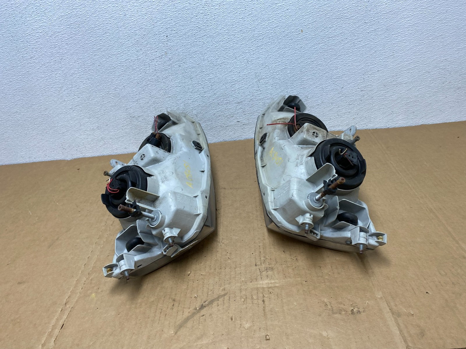 1997-2001 Lexus Es300 Left+Right Headlights Halogen AC8451 DW9