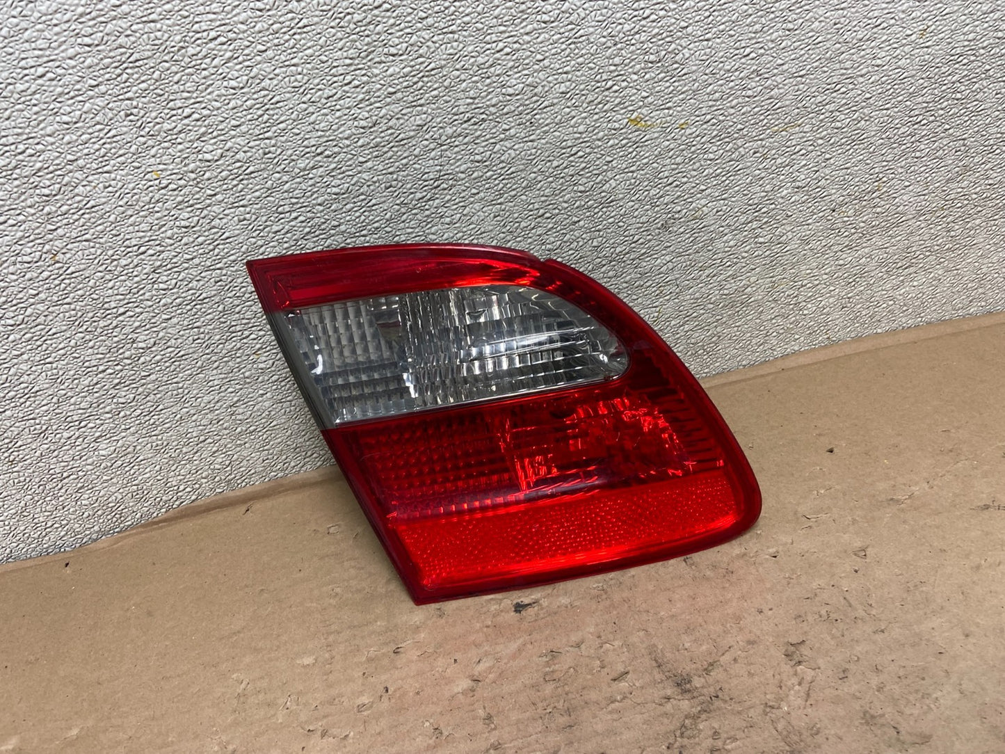 2003-2006 Mercedes E-Class Wagon W211 Left Driver Inner Tail Light AB0861 LK0