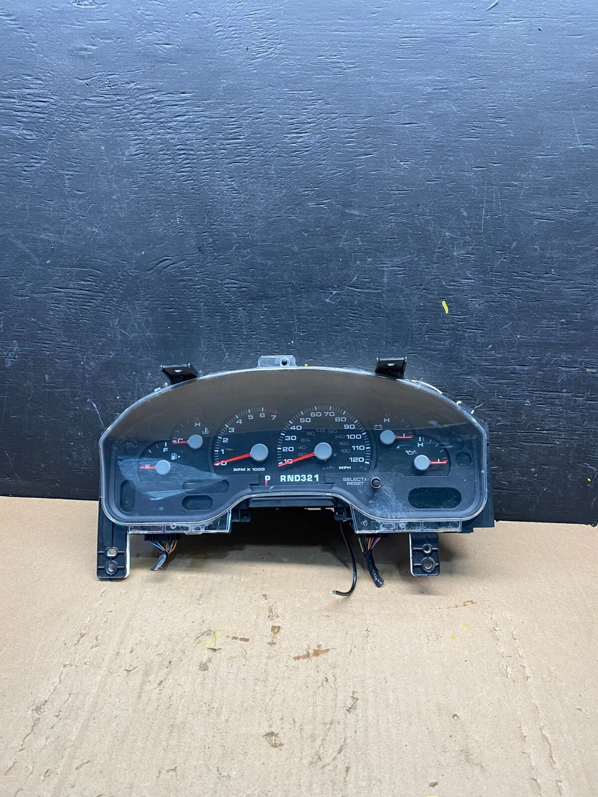 2004 2005 Ford Explorer Speedometer Cluster Gauge M1637 PS0