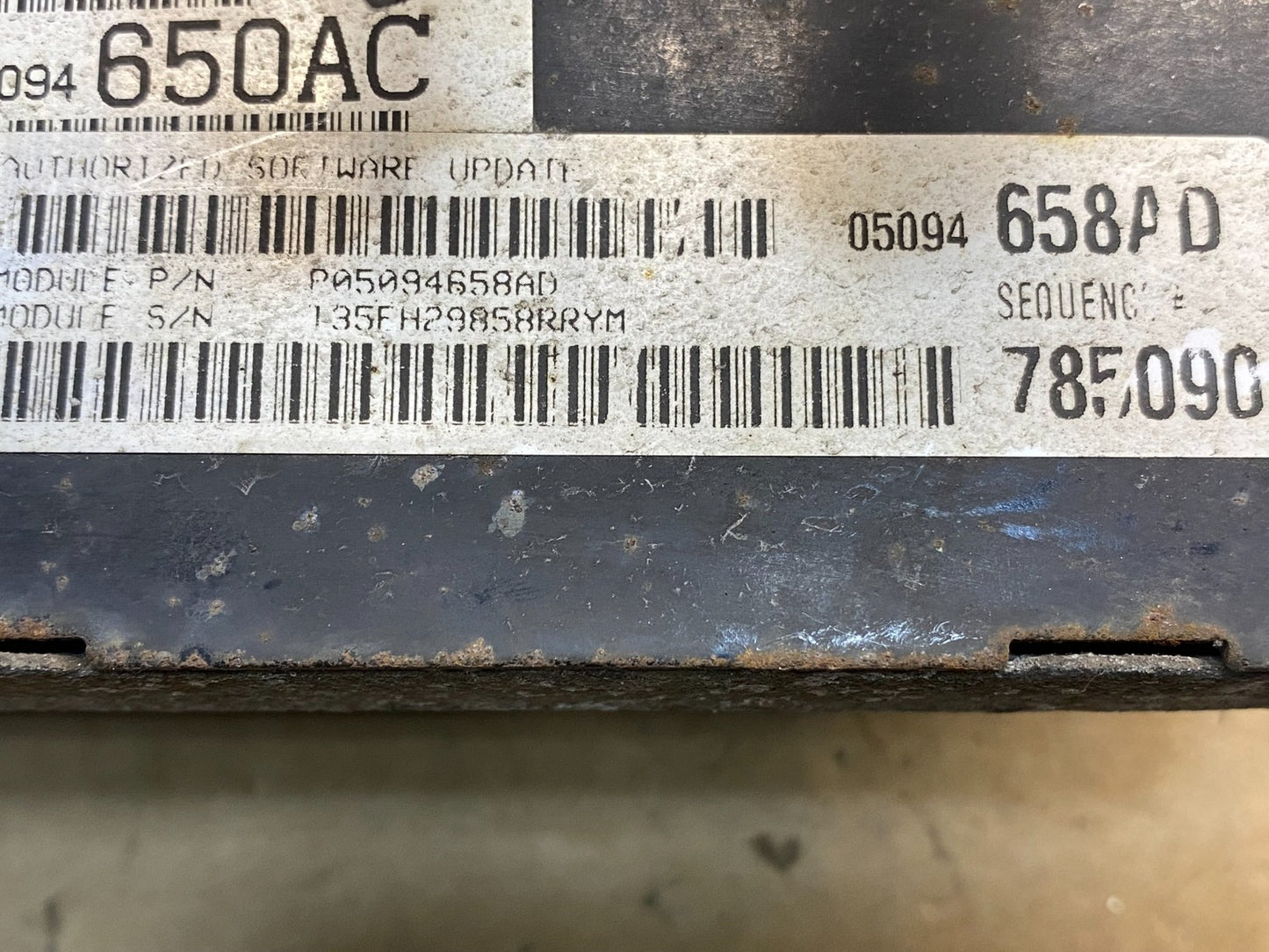 2006 Chrysler Town Country Caravan 3.3L Engine Control ECU p05094658ad AG7029 DG2