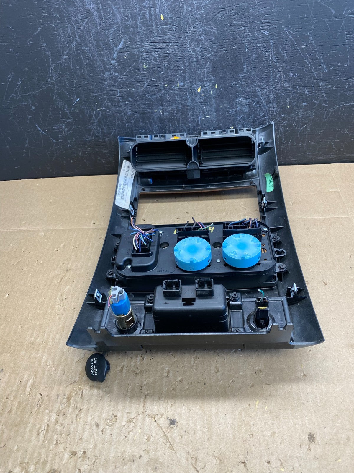 2005-2009 Dodge Durango Heat Climate Temperature Control Radio Bezel AC6784 DG3