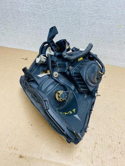 2006 to 2011 Cadillac DTS Left Driver Lh Xenon Hid Headlight Oem Y2739 DW10