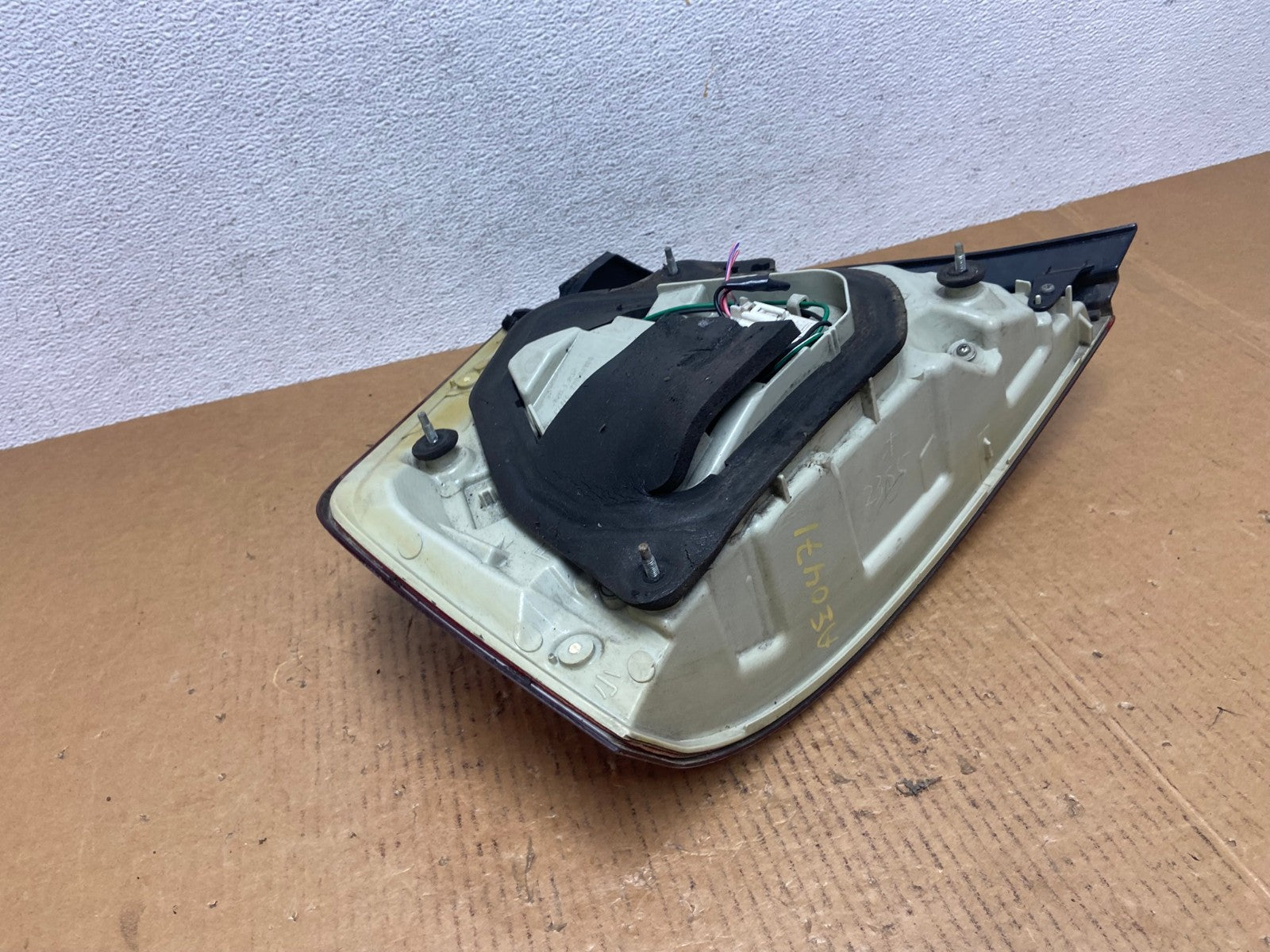 2006 2007 Infiniti M35 M35X M45 Right Passenger Side Tail Light AE0471 LK5