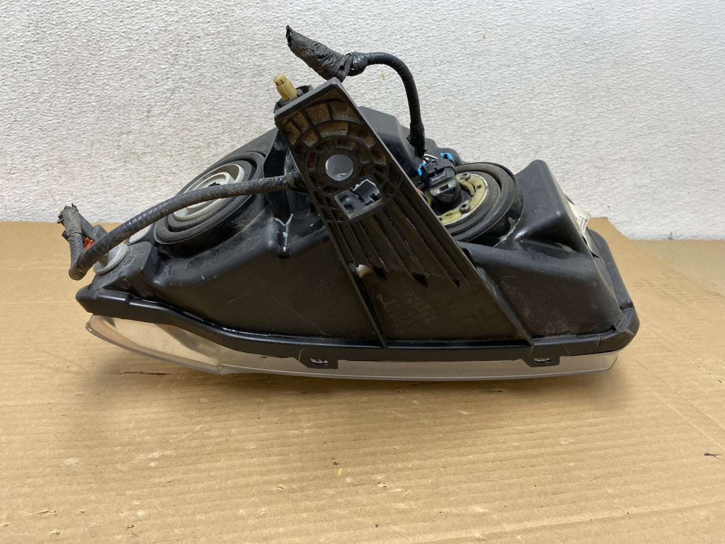2011-2013 Jeep Grand Cherokee Right Passenger Halogen Headlight AG8918 DW3