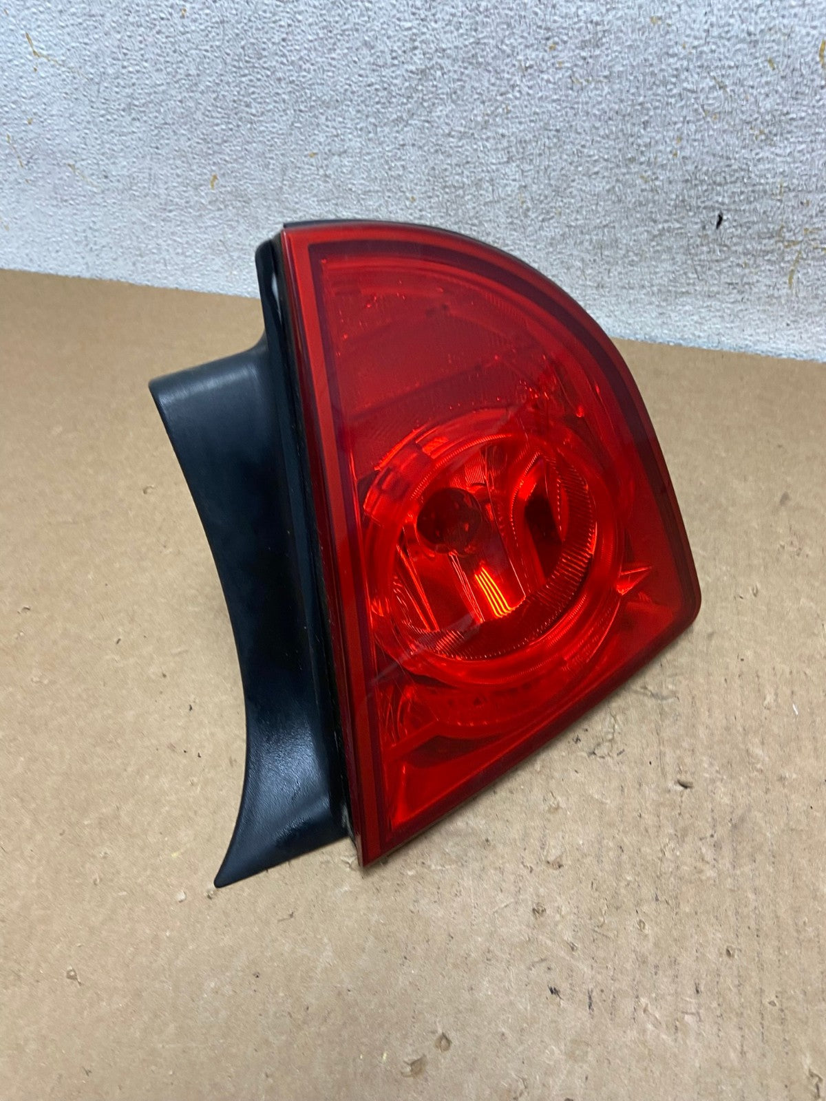 2008 - 2012 Chevrolet Malibu Right Passenger RH Side Tail Light AI3431 LK2