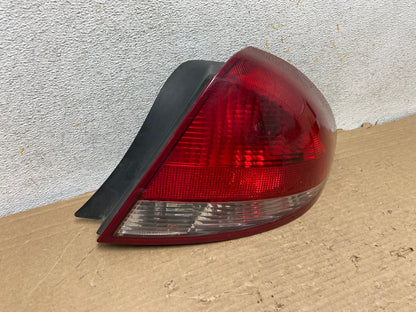 2004 2005 2006 2007 Ford Taurus Right Passenger Side Tail Light AH8983 LK1