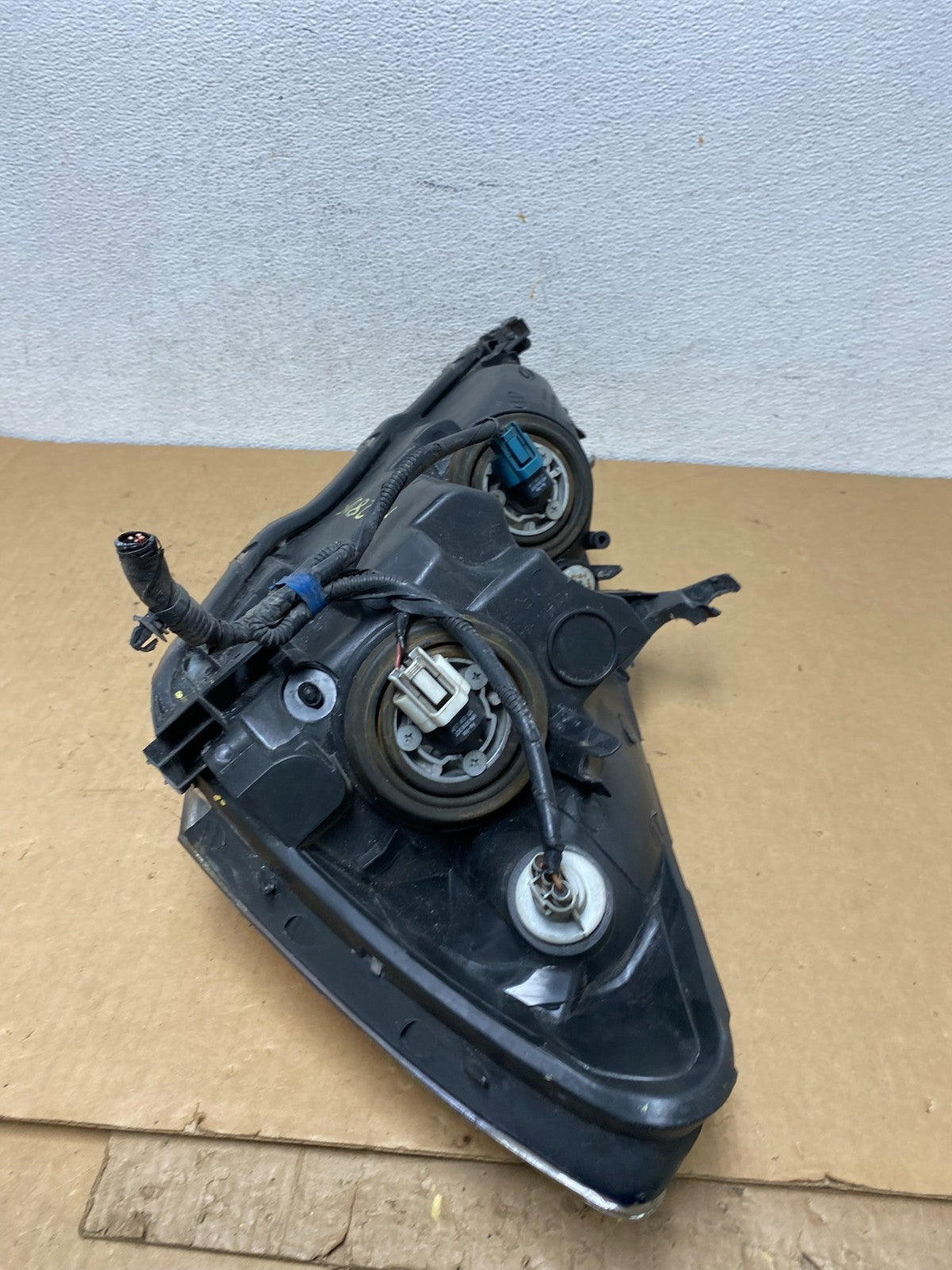2003 - 2007 Honda Accord Right Passenger RH Side Halogen Headlight AD2805 DW11