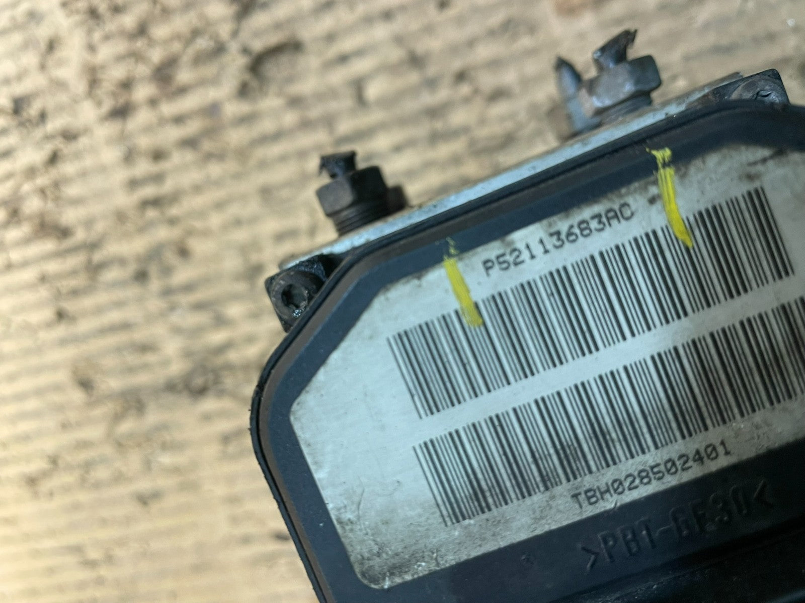 2004 2005 Dodge Durango ABS Anti Lock Brake Pump OEM X8854 DG6