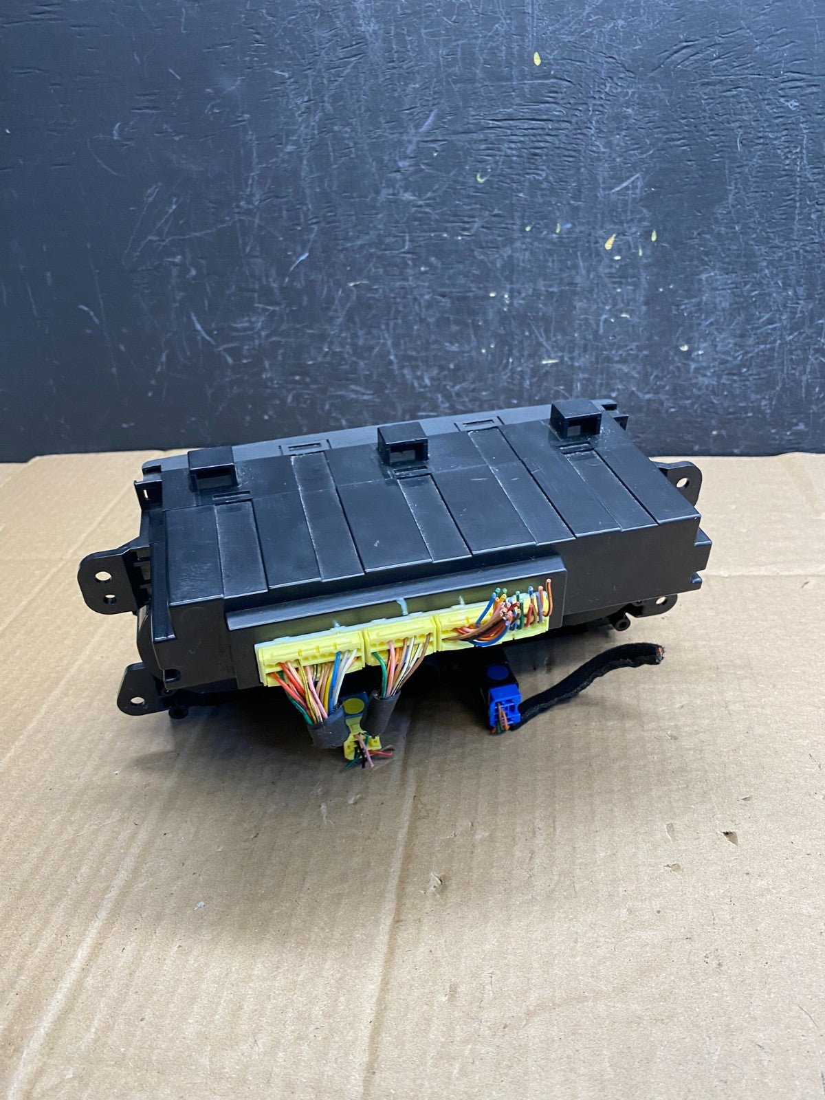2009-2012 Kia Sedona A/C Heater Temperature Climate Control AC9342 DG3