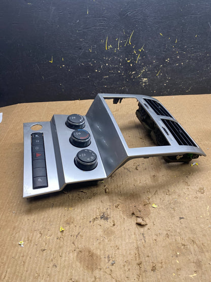 2007 to 2012 Dodge Nitro Dash Climate Temperature Control Radio Bezel Z7250 DG2