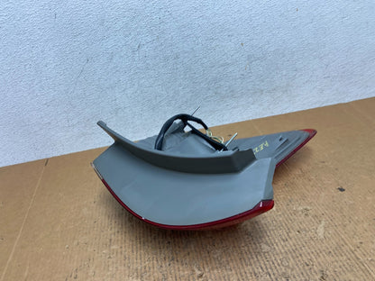 2009 to 2012 Toyota Venza Right Passenger RH Side Tail Light AE2776 DG7