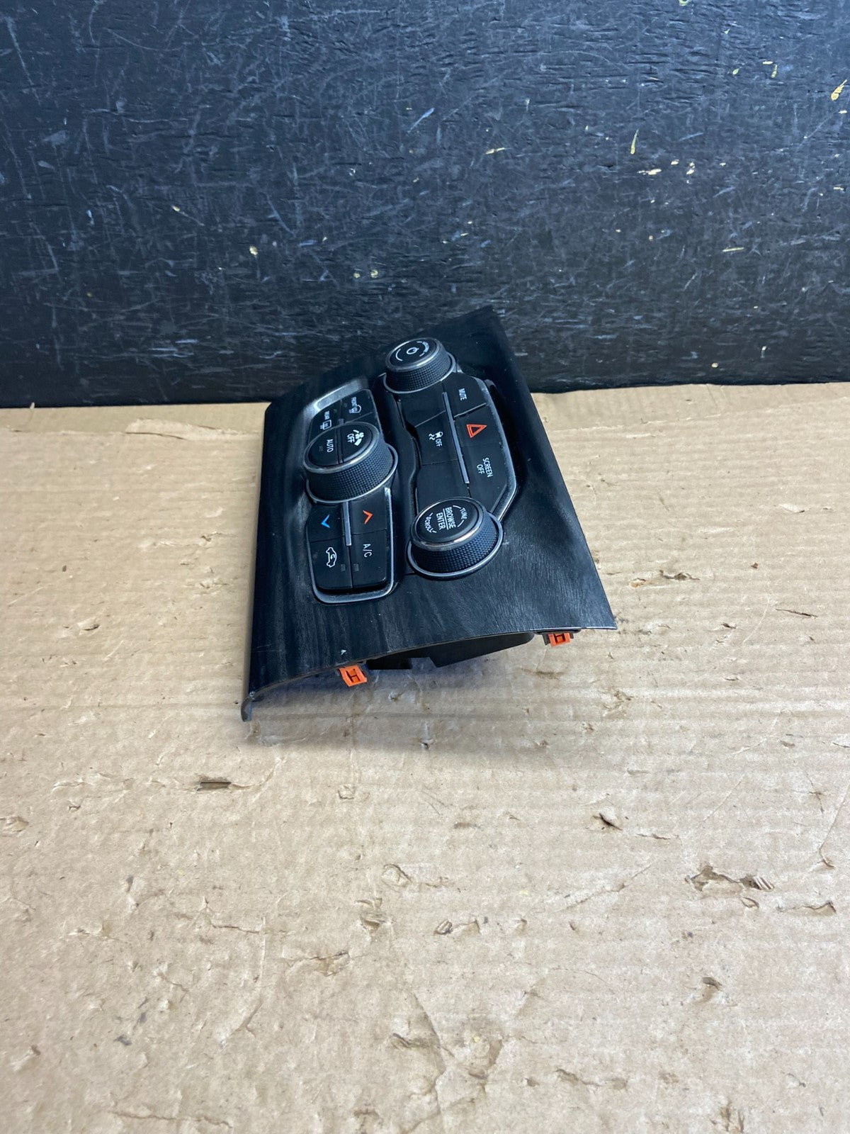 2017 to 2023 Chrysler 300 Audio Climate Control Panel af2697 DG2