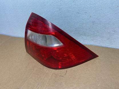 2005 2006 2007 Ford Five Hundred Right Passenger RH Tail Light AD5403 LK1