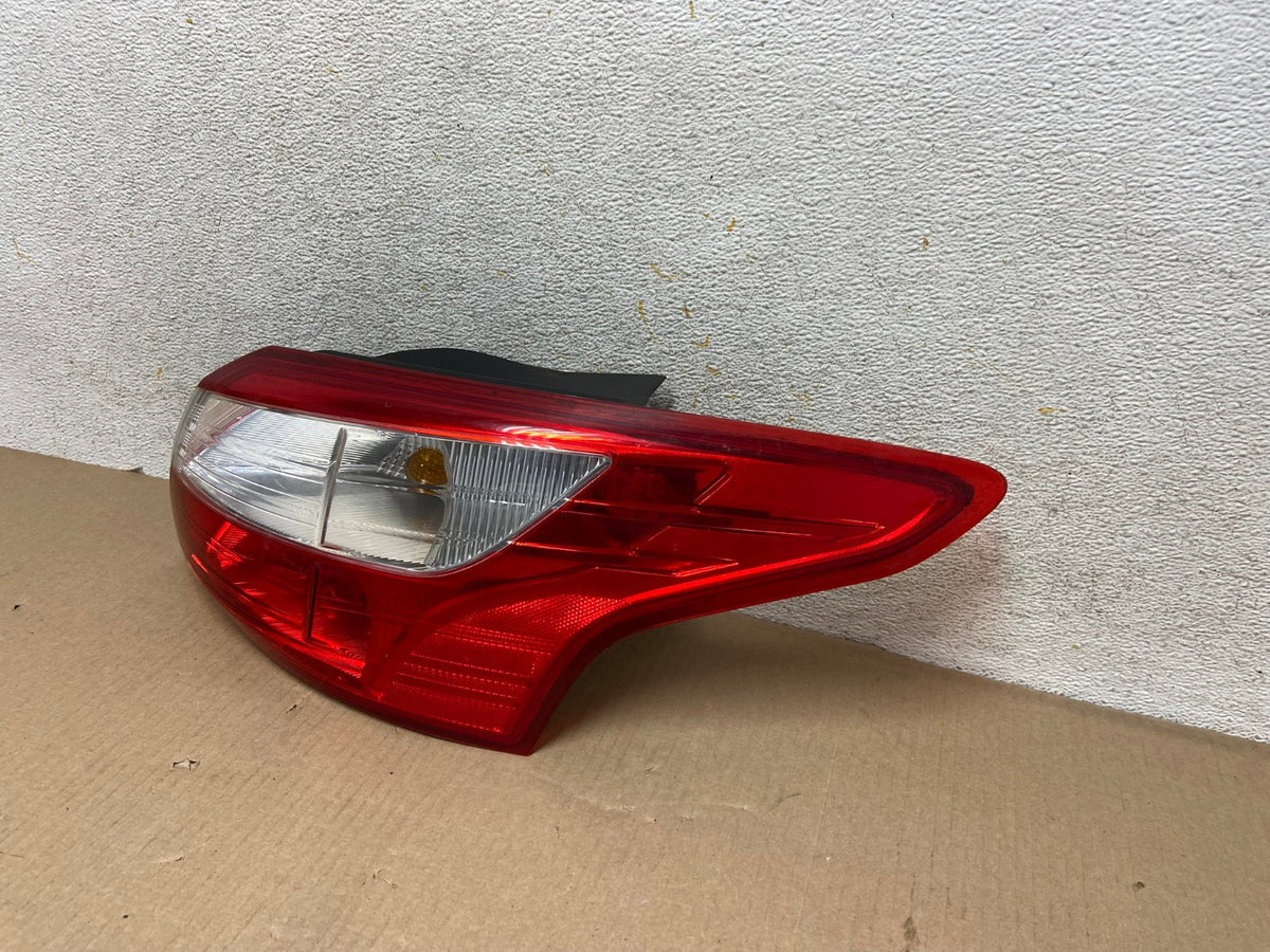 2012 2013 2014 Ford Focus Sedan Right Passenger Rh Side Tail Light AH4374 LK2