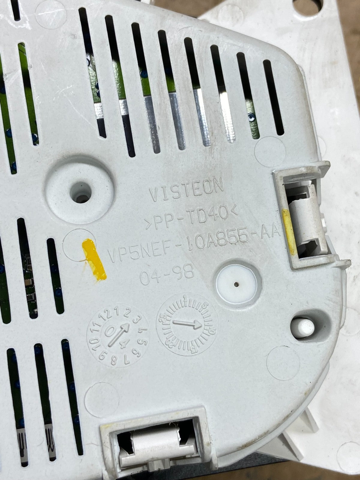 2007-2008 Nissan Pathfinder Xterra Cluster Speedometer Instrument OEM w9821 DG7