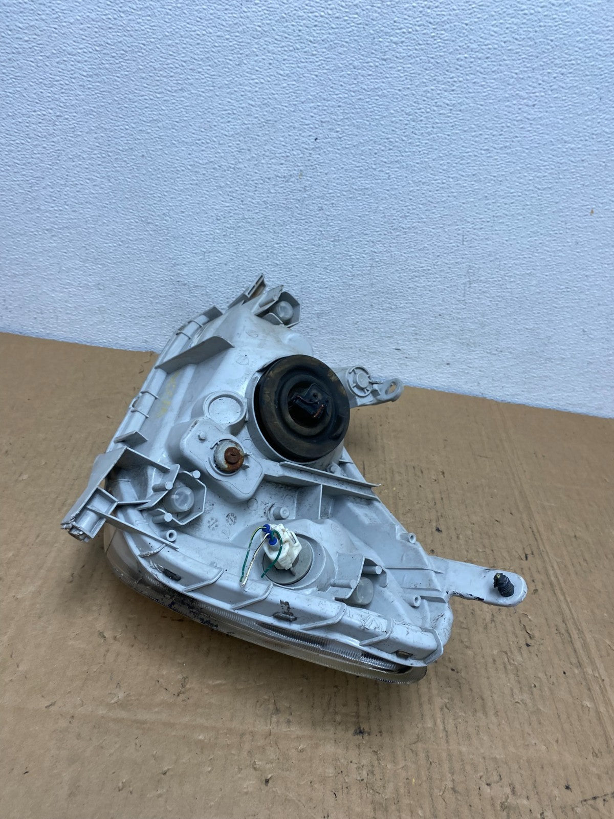 2003 2004 2005 Toyota Echo Right Passenger RH Side Headlight AC7790 DG5