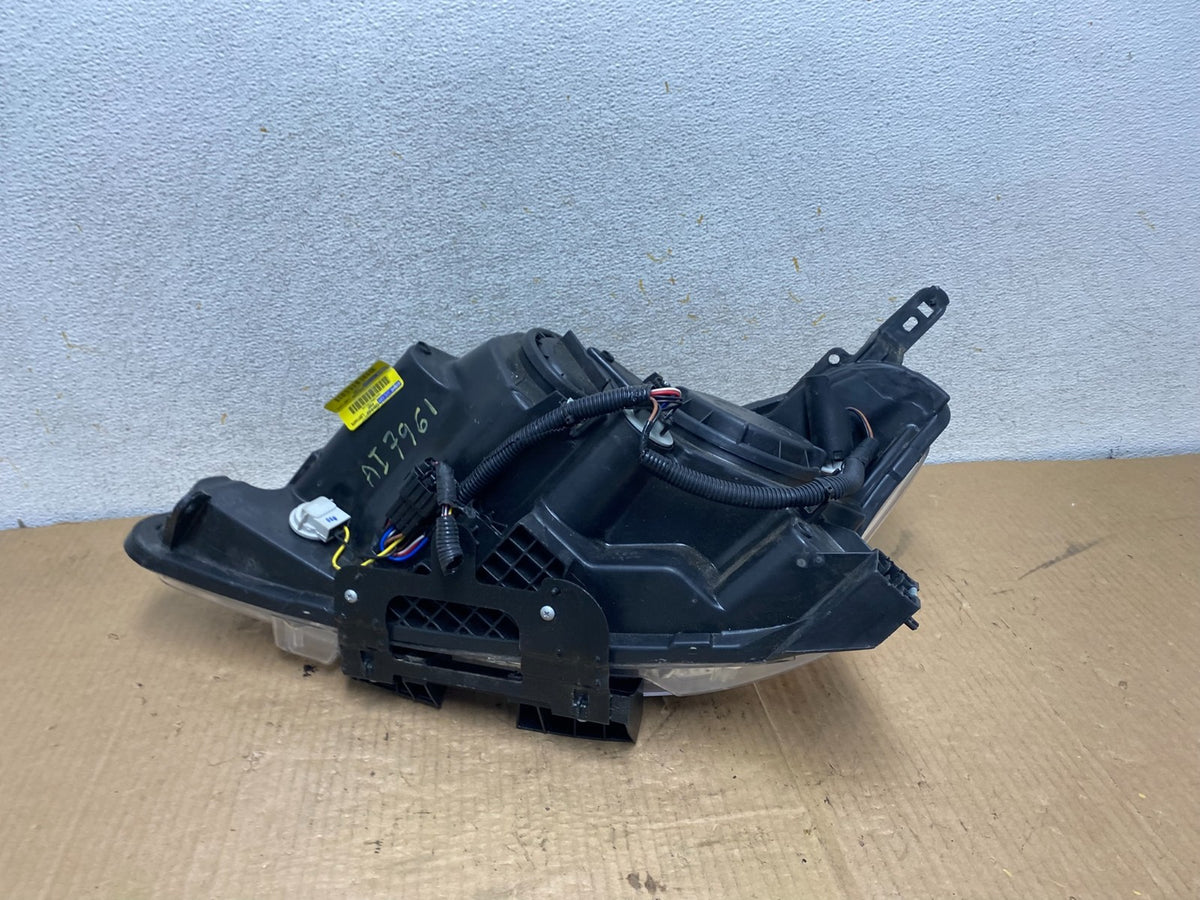 2013 - 2015 Nissan Sentra W/LED Halogen Right Passenger Headlight TYC AI7961 DW7